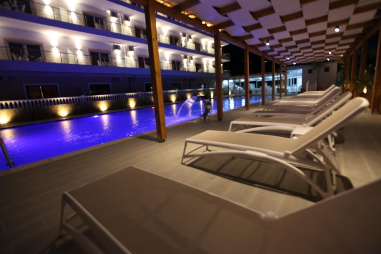Hotel Riviera Borsh Esterno foto