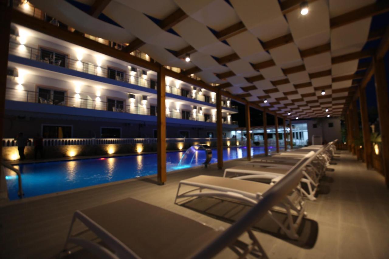Hotel Riviera Borsh Esterno foto