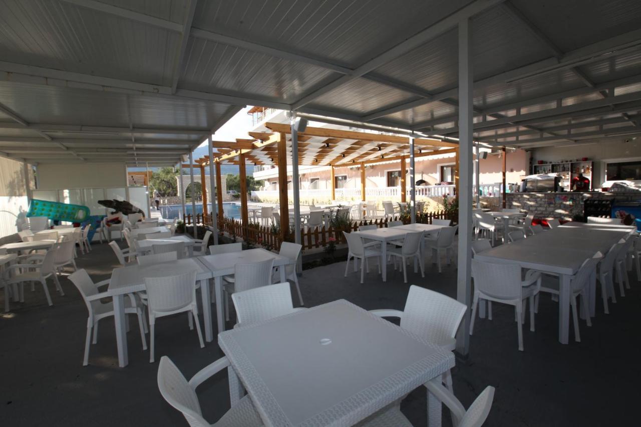 Hotel Riviera Borsh Esterno foto